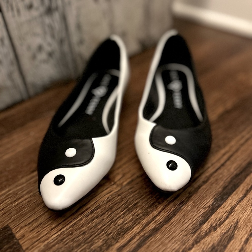 Katy Perry - Yin Yang Ballet Shoes